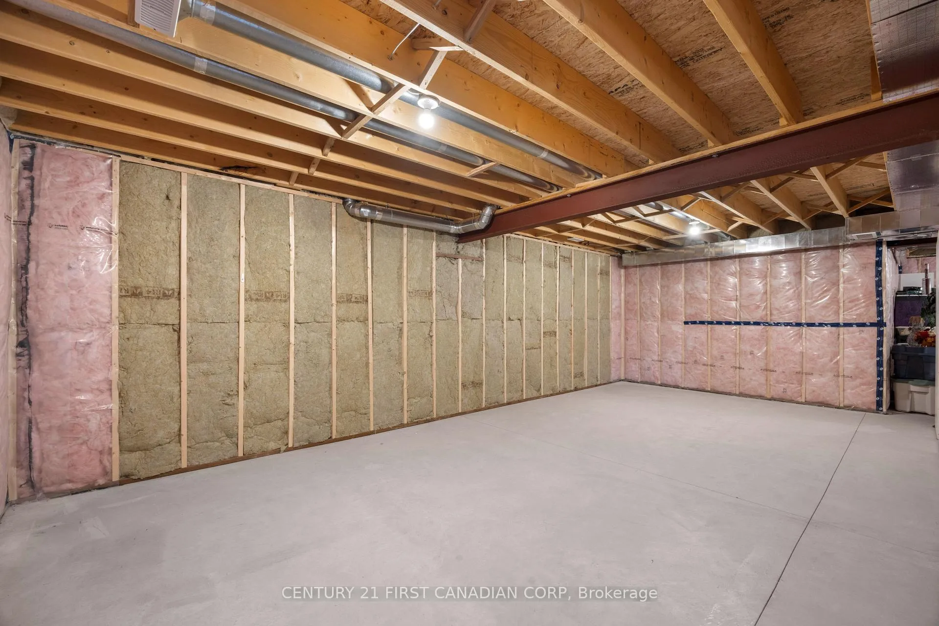 Photo 32 of 100 Rowe Avenue, South Huron, Exeter — HOMEH