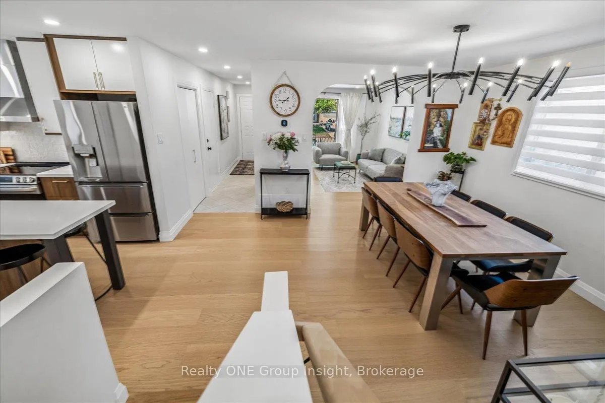 Photo 6 of 13 Salina Place, Hamilton, Stoney Creek — HOMEH