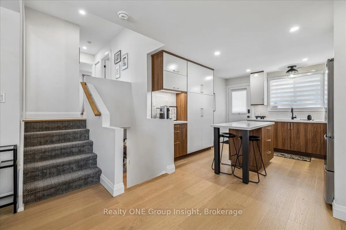 Photo 13 of 13 Salina Place, Hamilton, Stoney Creek — HOMEH