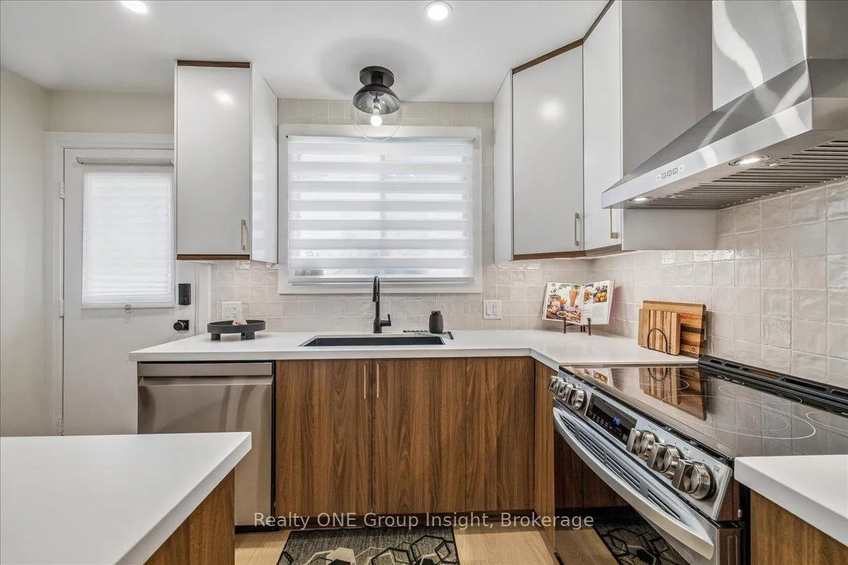 Photo 17 of 13 Salina Place, Hamilton, Stoney Creek — HOMEH