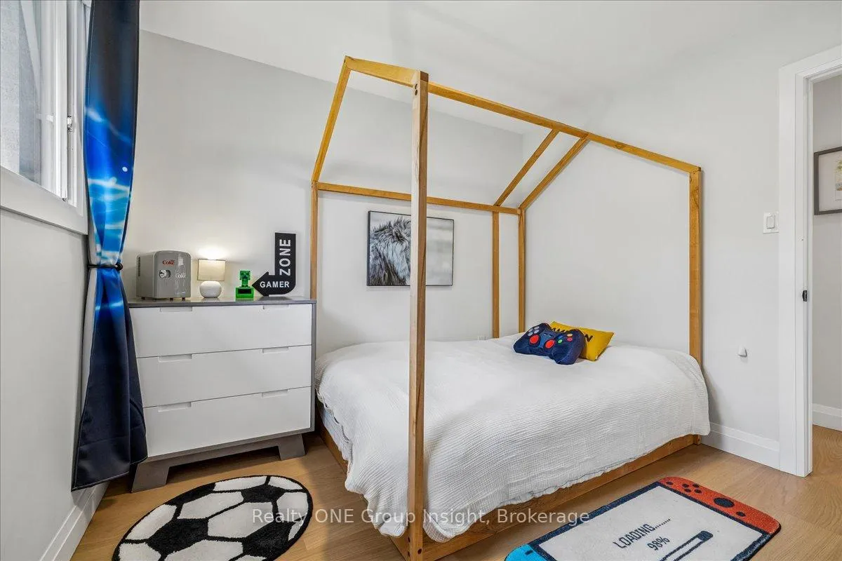 Photo 25 of 13 Salina Place, Hamilton, Stoney Creek — HOMEH