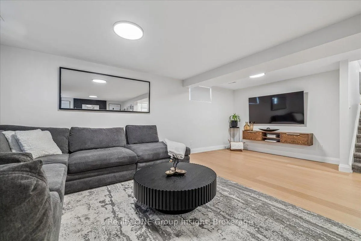 Photo 31 of 13 Salina Place, Hamilton, Stoney Creek — HOMEH