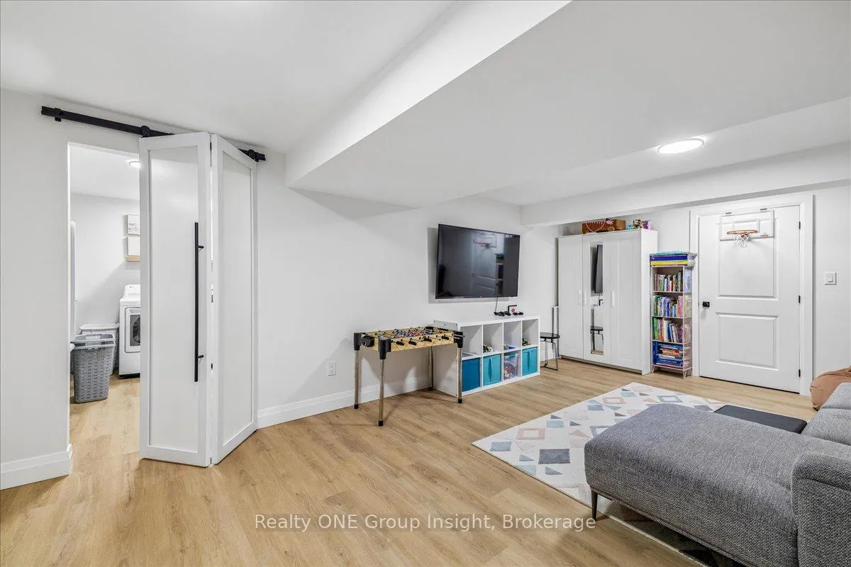 Photo 37 of 13 Salina Place, Hamilton, Stoney Creek — HOMEH