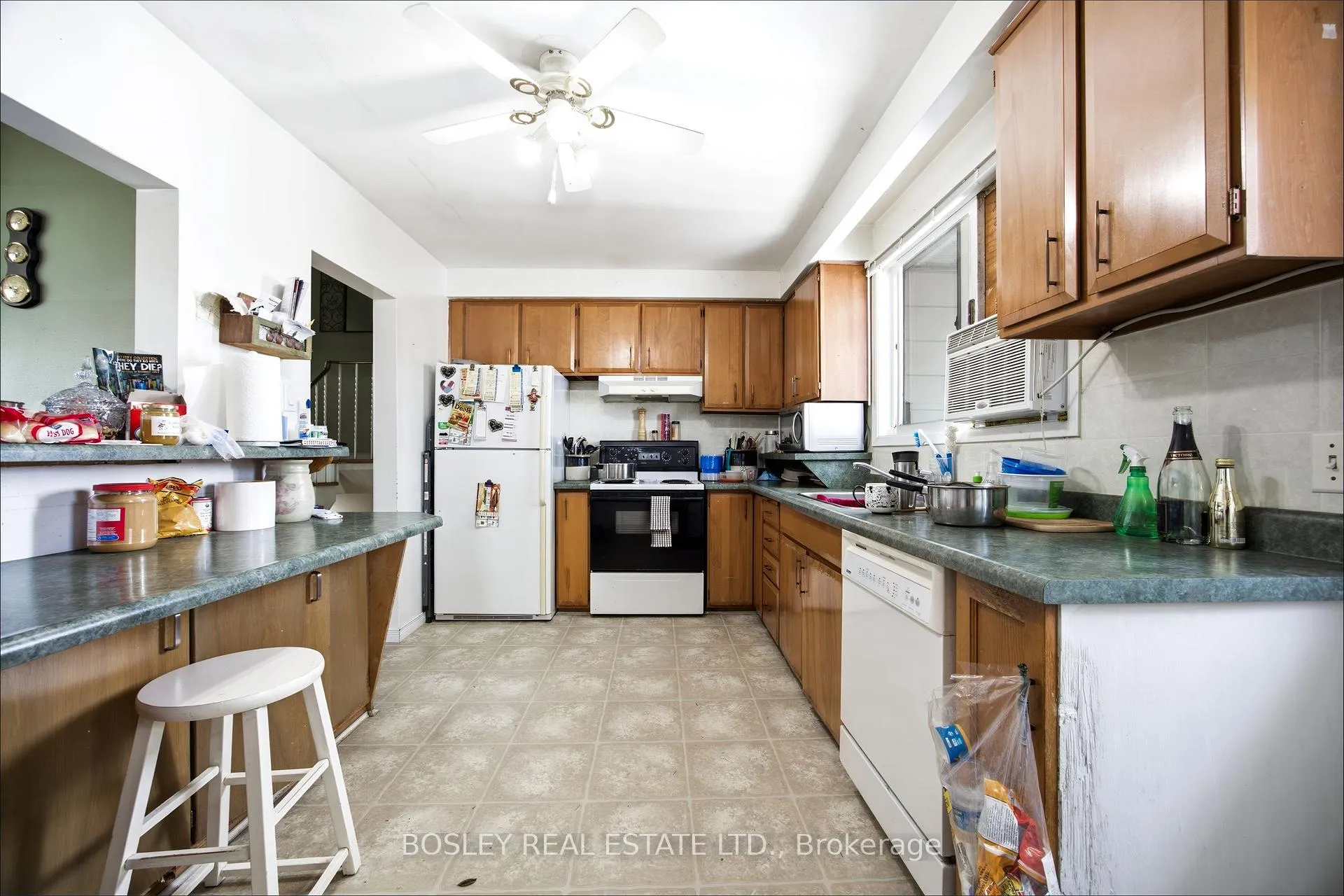 Photo 11 of 16 Steel Street, Barrie, Grove East — HOMEH