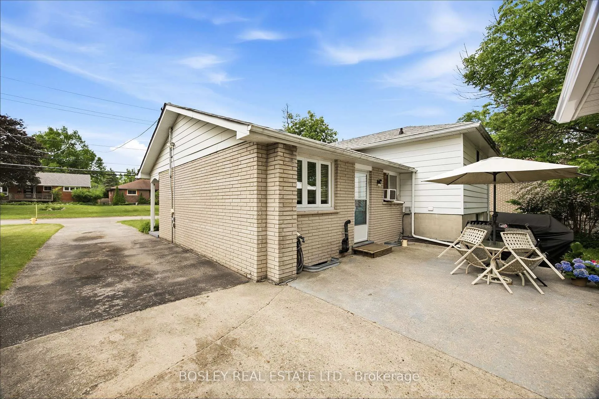 Photo 44 of 16 Steel Street, Barrie, Grove East — HOMEH