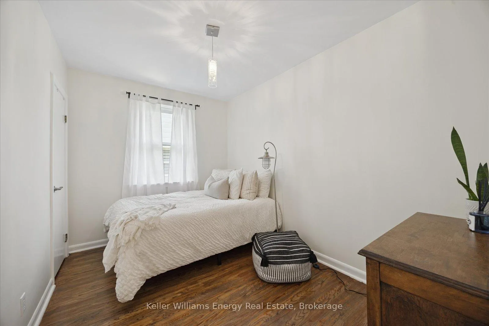 Photo 16 of 19 Ralston Drive, Port Hope — HOMEH