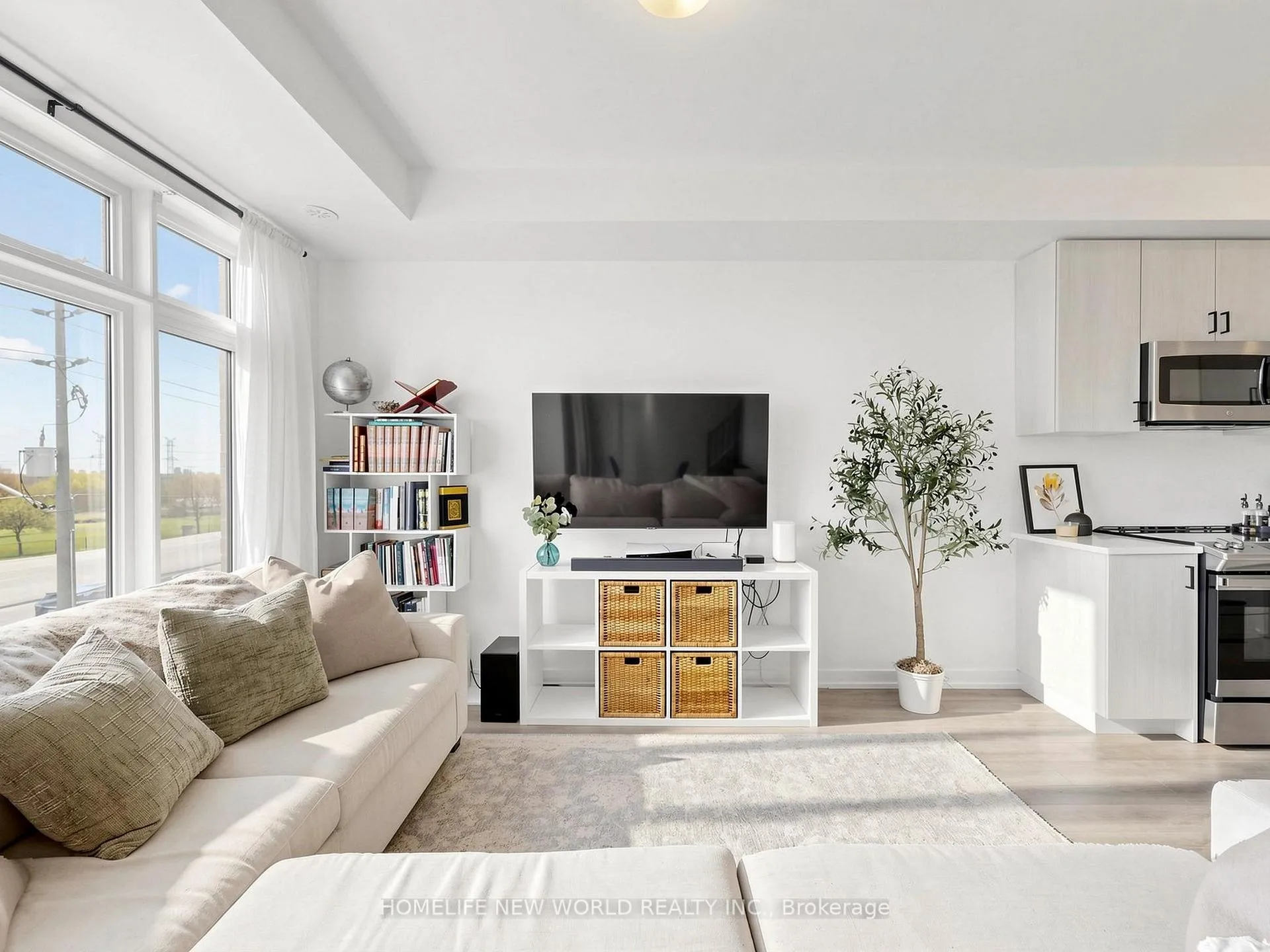 Photo 6 of Unit 218, 2550 Castlegate Crossing, Pickering, Duffin Heights — HOMEH
