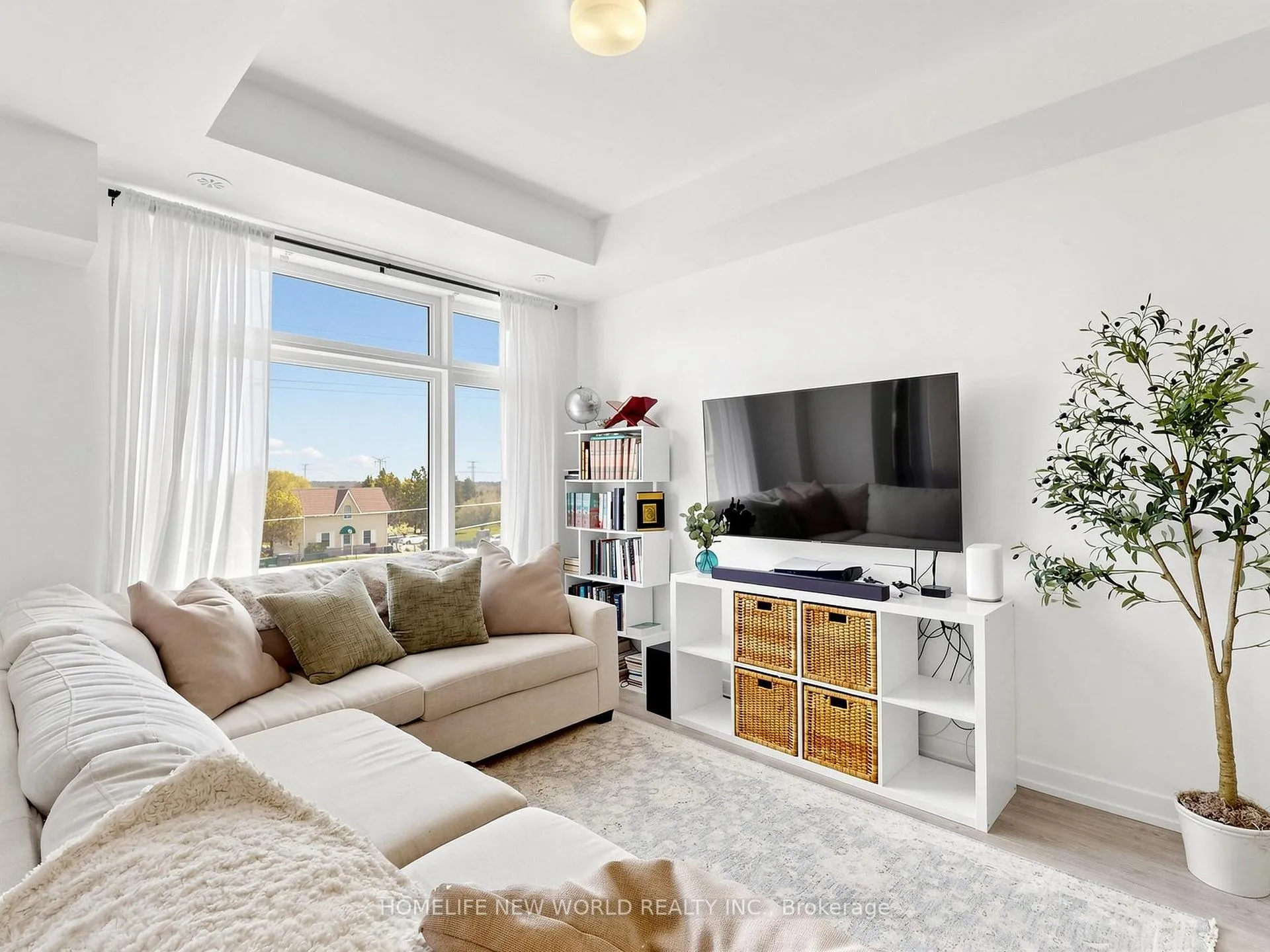 Photo 7 of Unit 218, 2550 Castlegate Crossing, Pickering, Duffin Heights — HOMEH