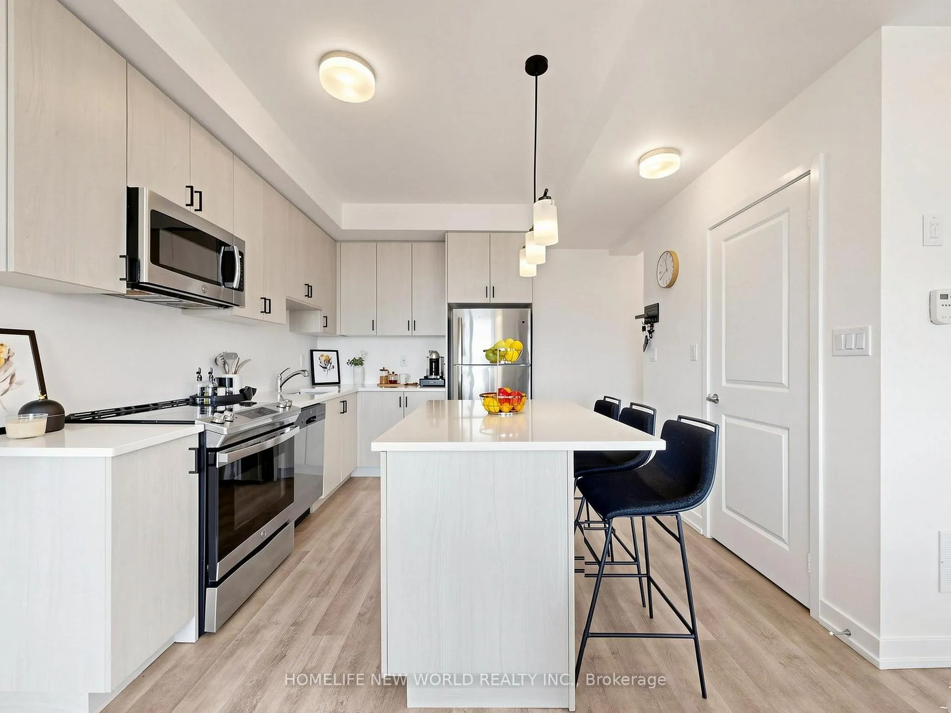 Photo 9 of Unit 218, 2550 Castlegate Crossing, Pickering, Duffin Heights — HOMEH