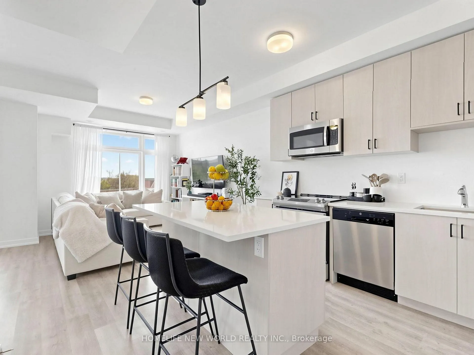 Photo 11 of Unit 218, 2550 Castlegate Crossing, Pickering, Duffin Heights — HOMEH