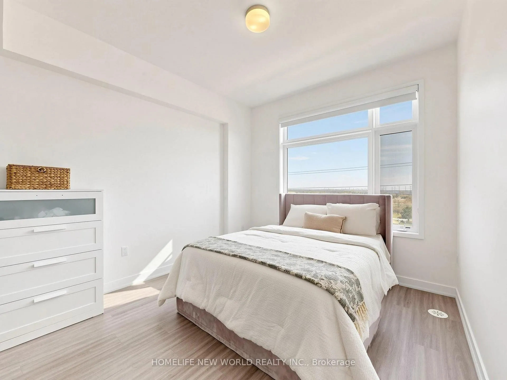 Photo 18 of Unit 218, 2550 Castlegate Crossing, Pickering, Duffin Heights — HOMEH