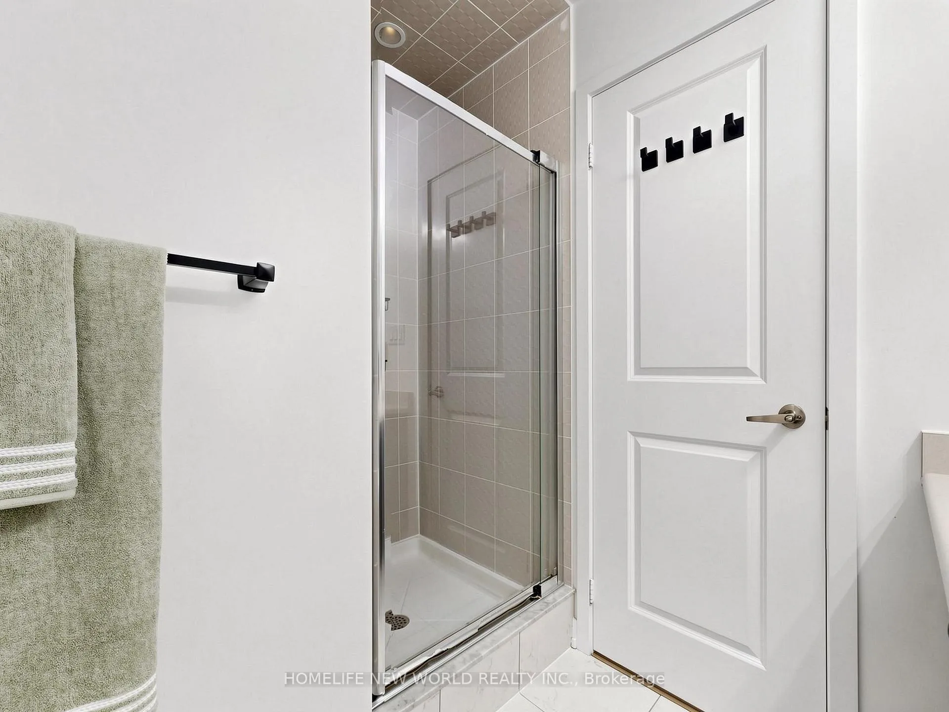 Photo 22 of Unit 218, 2550 Castlegate Crossing, Pickering, Duffin Heights — HOMEH