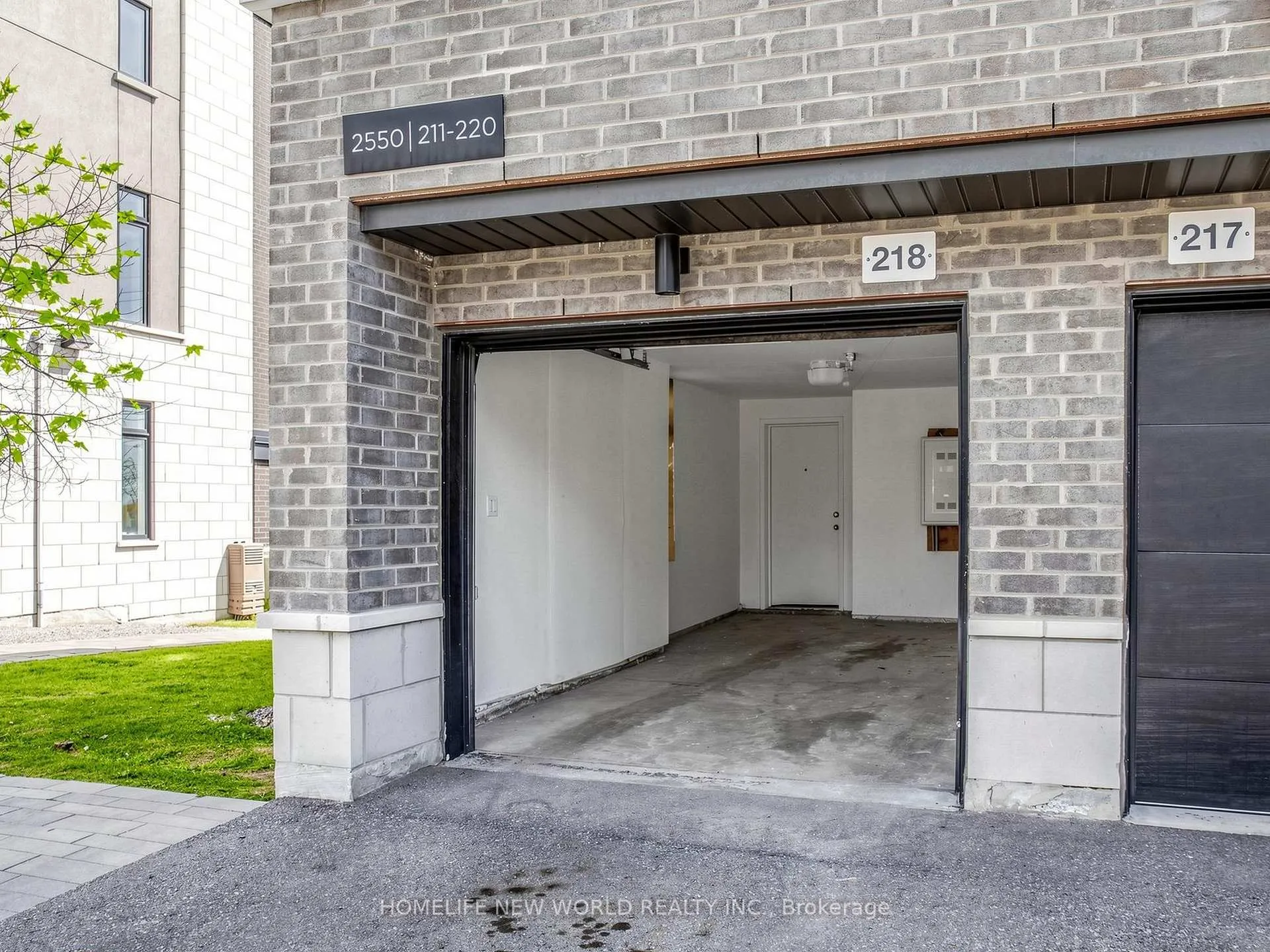 Photo 27 of Unit 218, 2550 Castlegate Crossing, Pickering, Duffin Heights — HOMEH