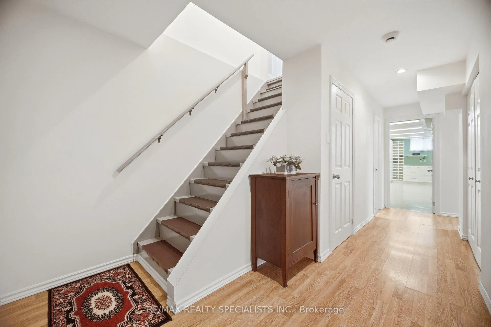 Photo 24 of 1060 Argus Drive, Mississauga, Applewood — HOMEH
