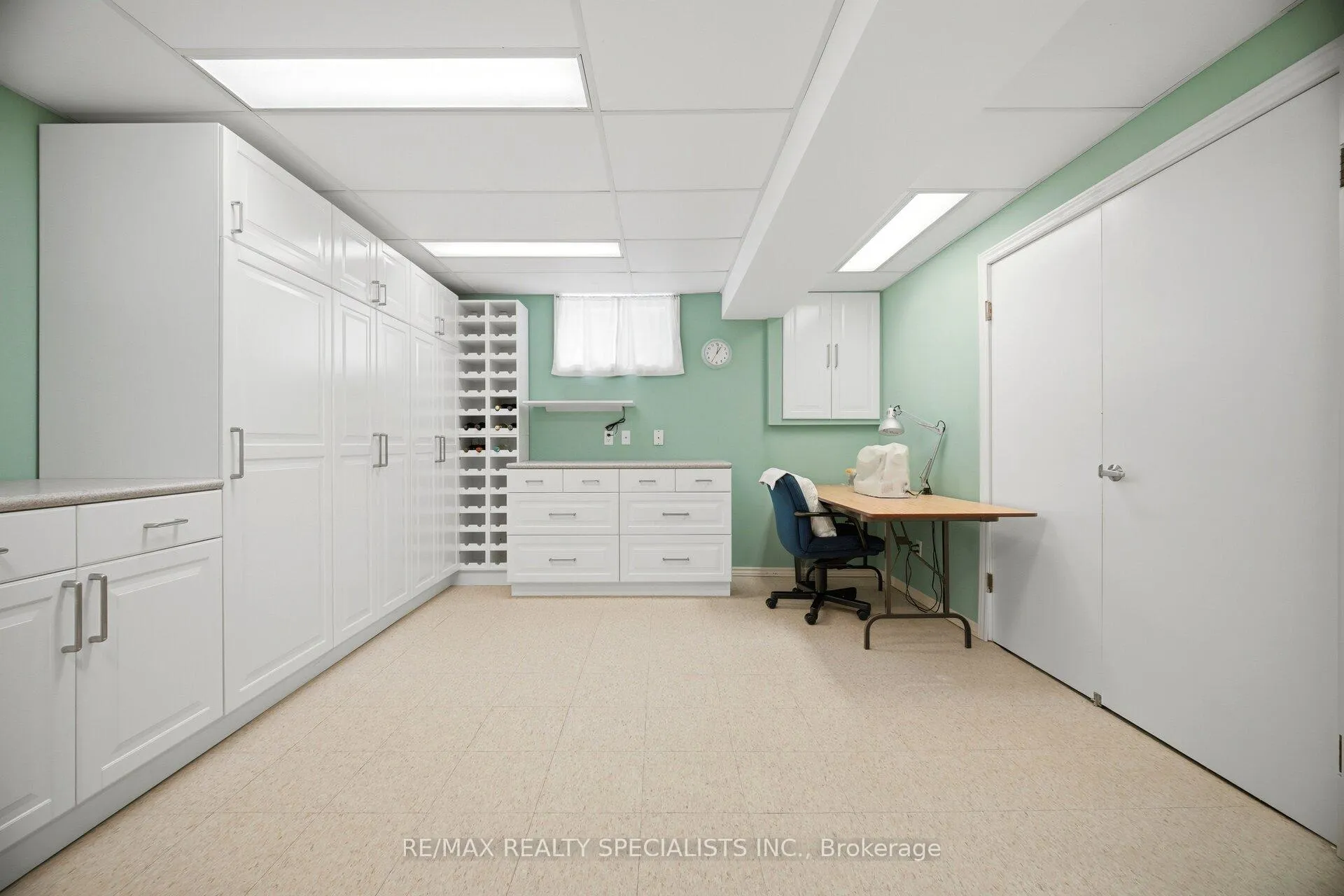 Photo 32 of 1060 Argus Drive, Mississauga, Applewood — HOMEH