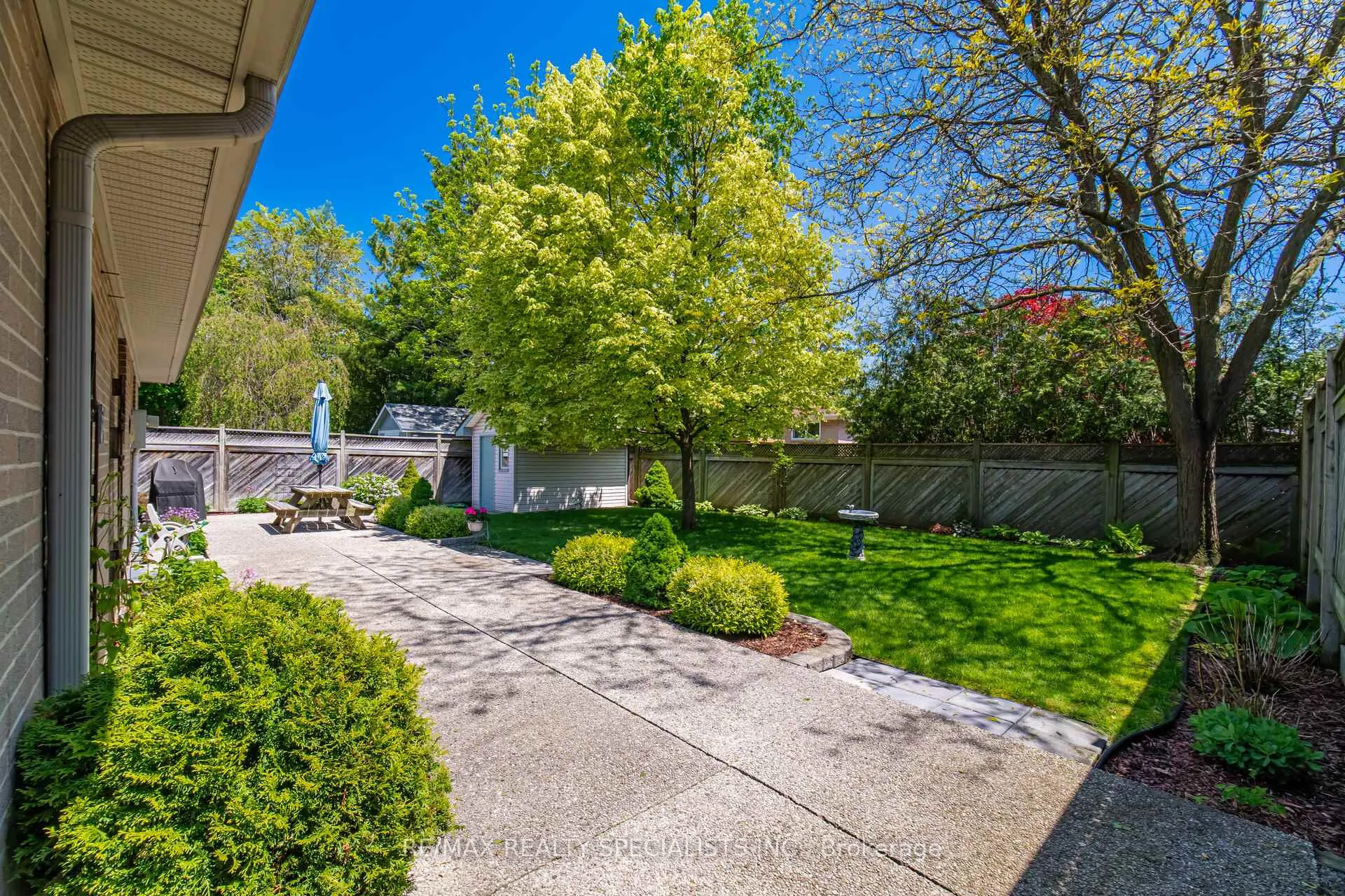 Photo 42 of 1060 Argus Drive, Mississauga, Applewood — HOMEH