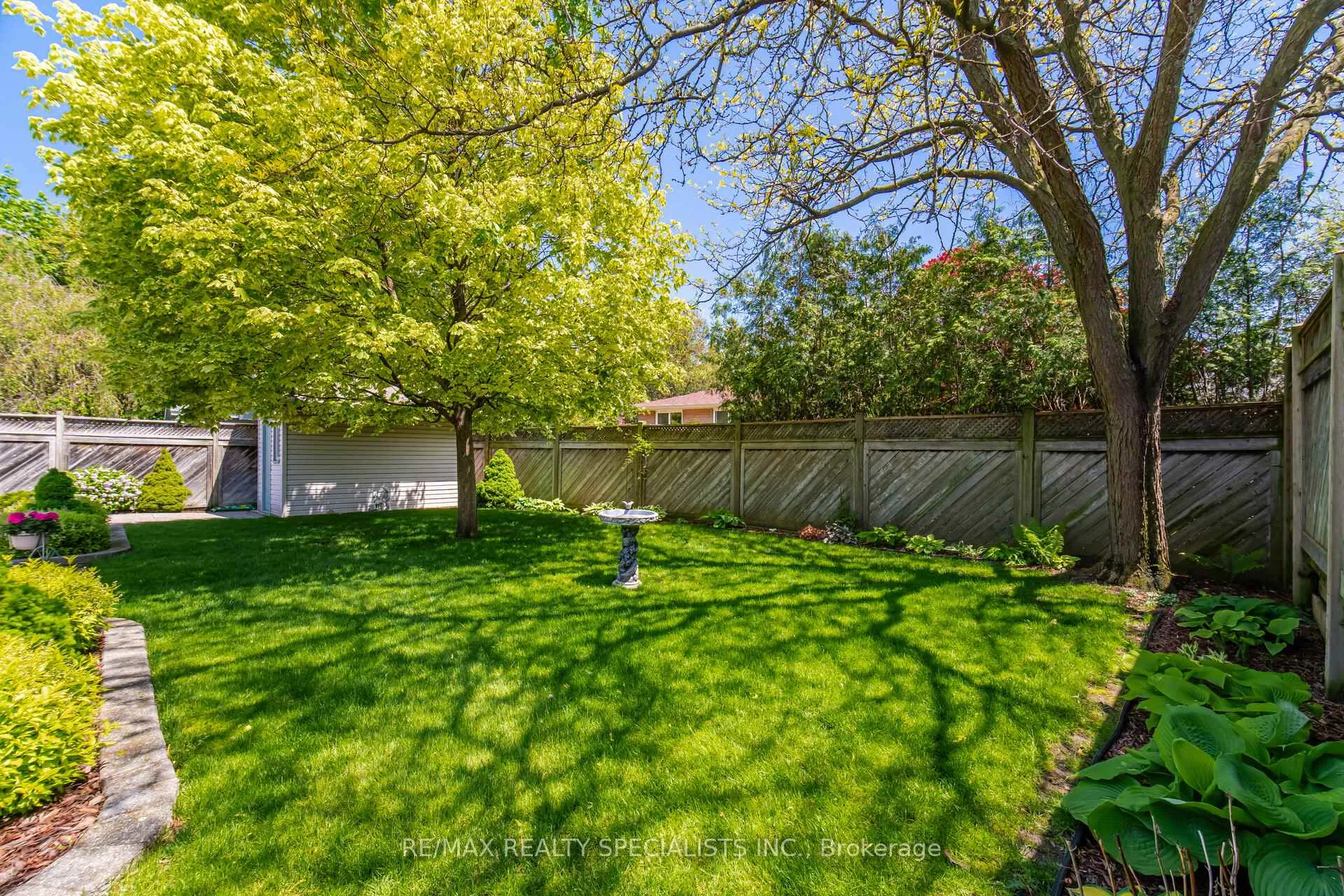 Photo 44 of 1060 Argus Drive, Mississauga, Applewood — HOMEH