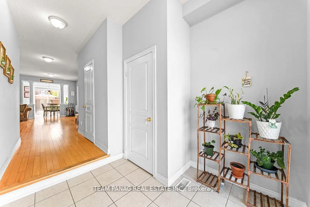 Photo 5 of 15 Vanderpool Crescent, Brampton, Bram East — HOMEH