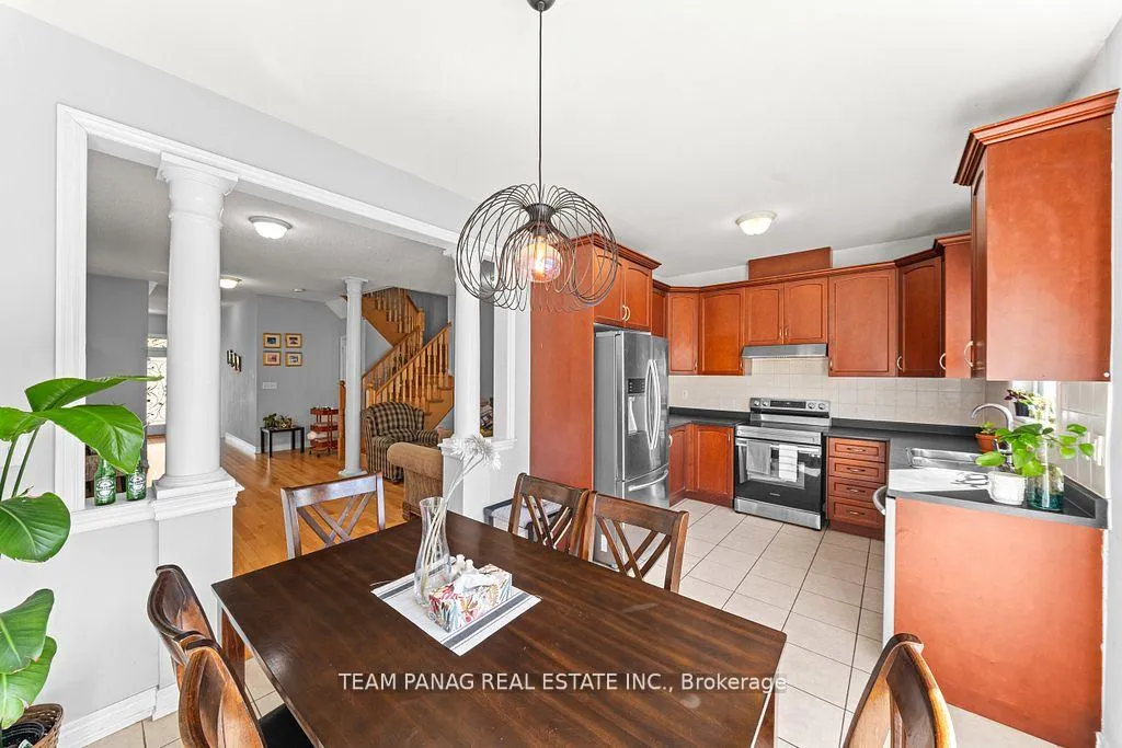 Photo 10 of 15 Vanderpool Crescent, Brampton, Bram East — HOMEH