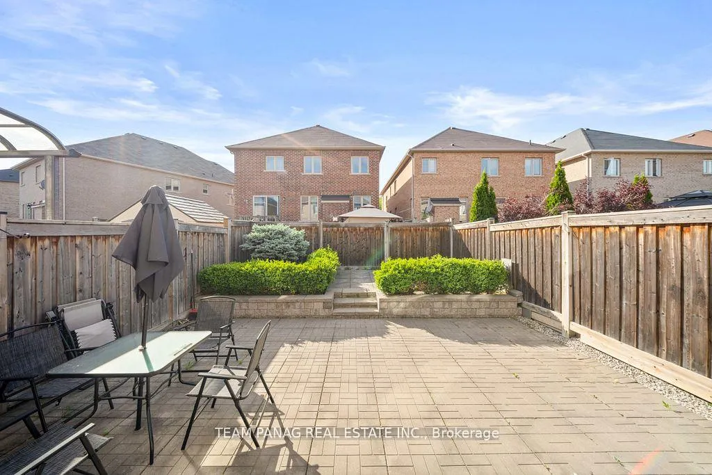 Photo 25 of 15 Vanderpool Crescent, Brampton, Bram East — HOMEH