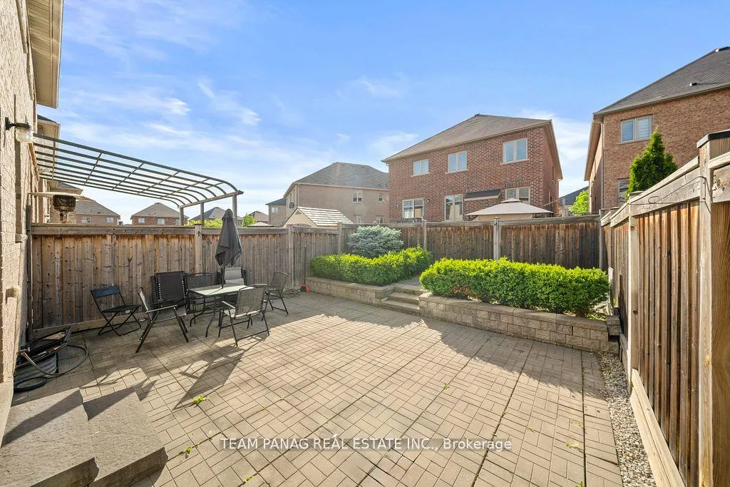 Photo 26 of 15 Vanderpool Crescent, Brampton, Bram East — HOMEH