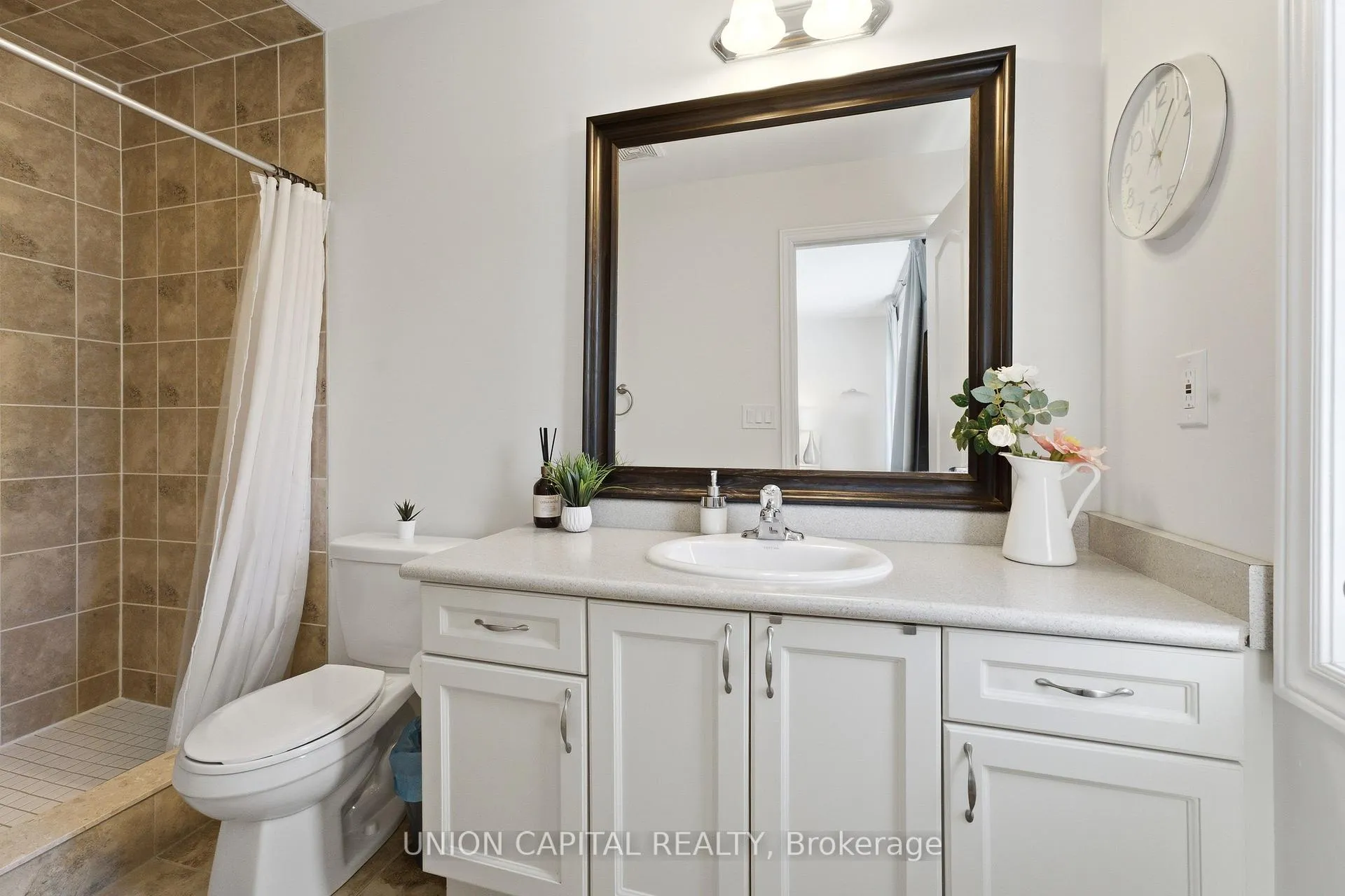 Photo 25 of 22 Delight Way, Whitby, Brooklin — HOMEH