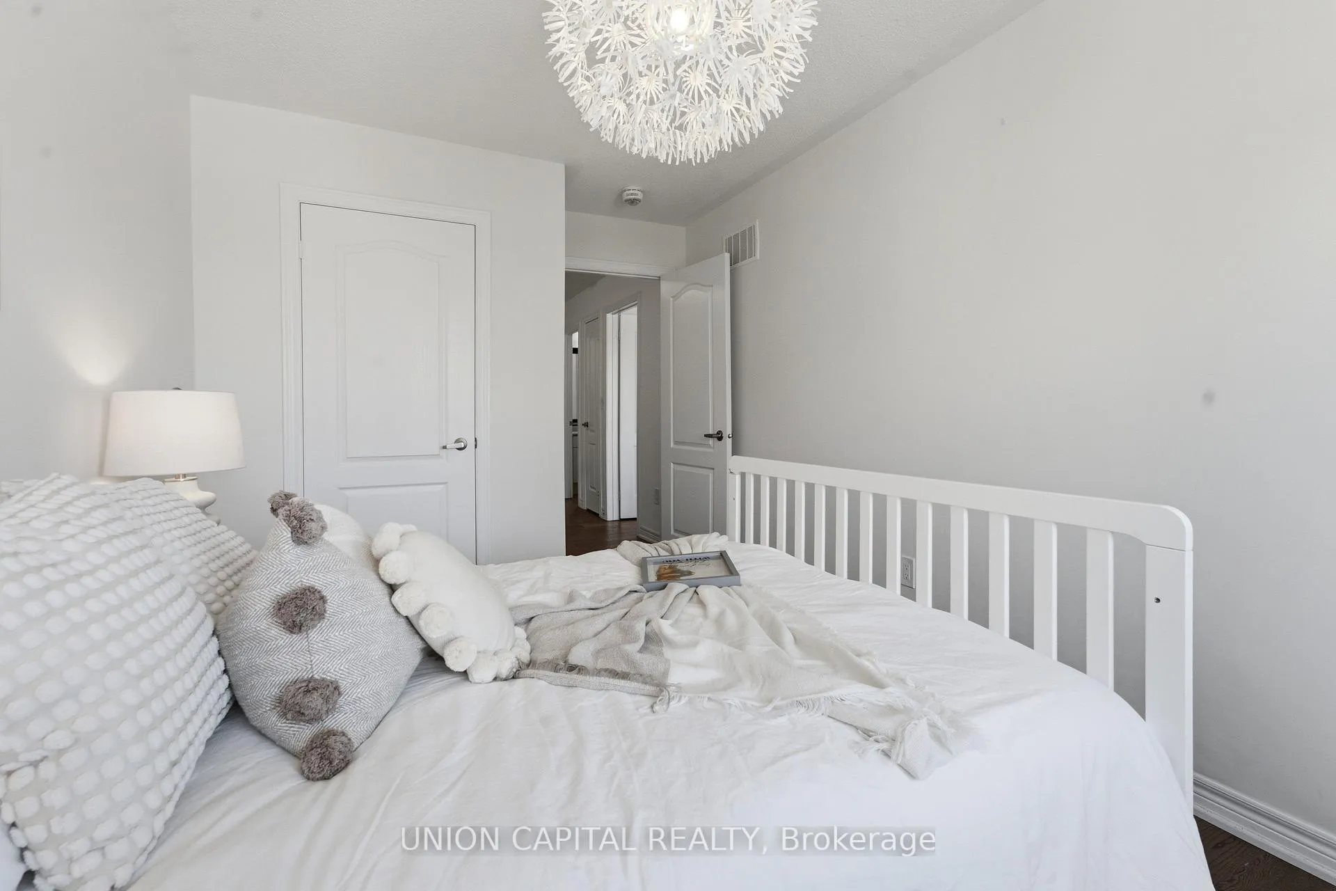 Photo 27 of 22 Delight Way, Whitby, Brooklin — HOMEH