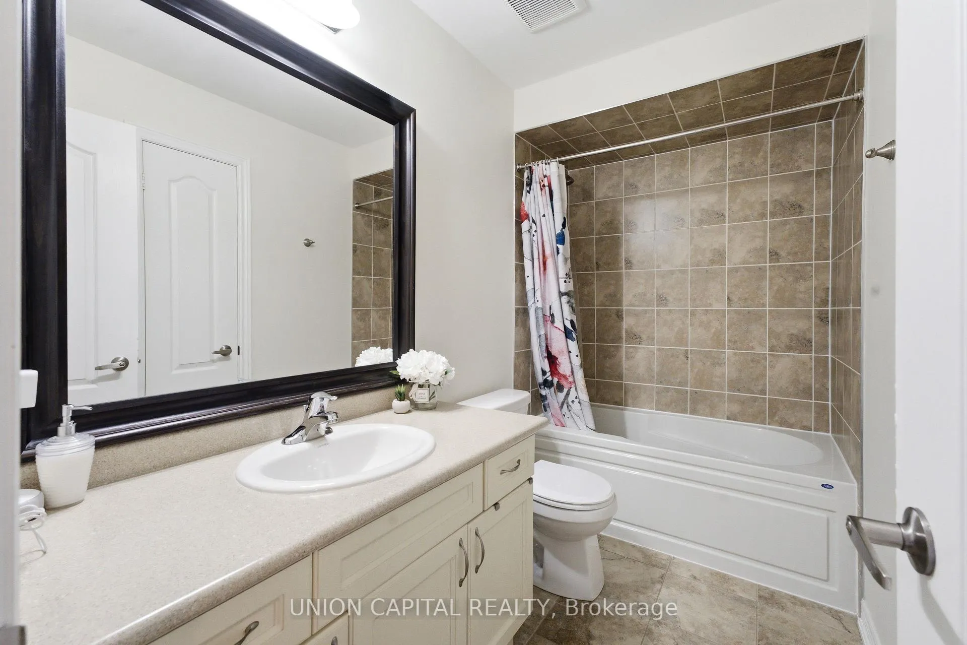 Photo 30 of 22 Delight Way, Whitby, Brooklin — HOMEH