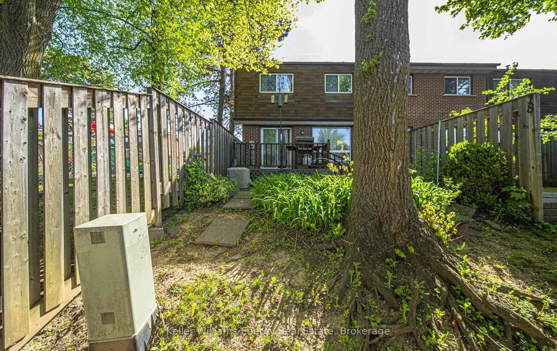 Photo 4 of Unit 18, 5 Michael Boulevard, Whitby, Lynde Creek — HOMEH