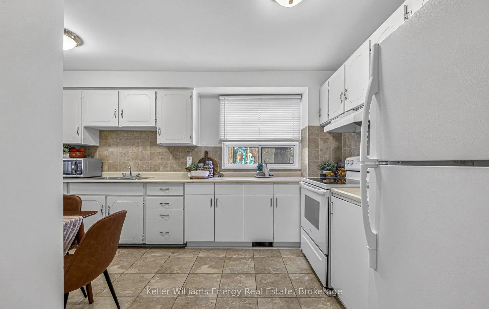 Photo 13 of Unit 18, 5 Michael Boulevard, Whitby, Lynde Creek — HOMEH
