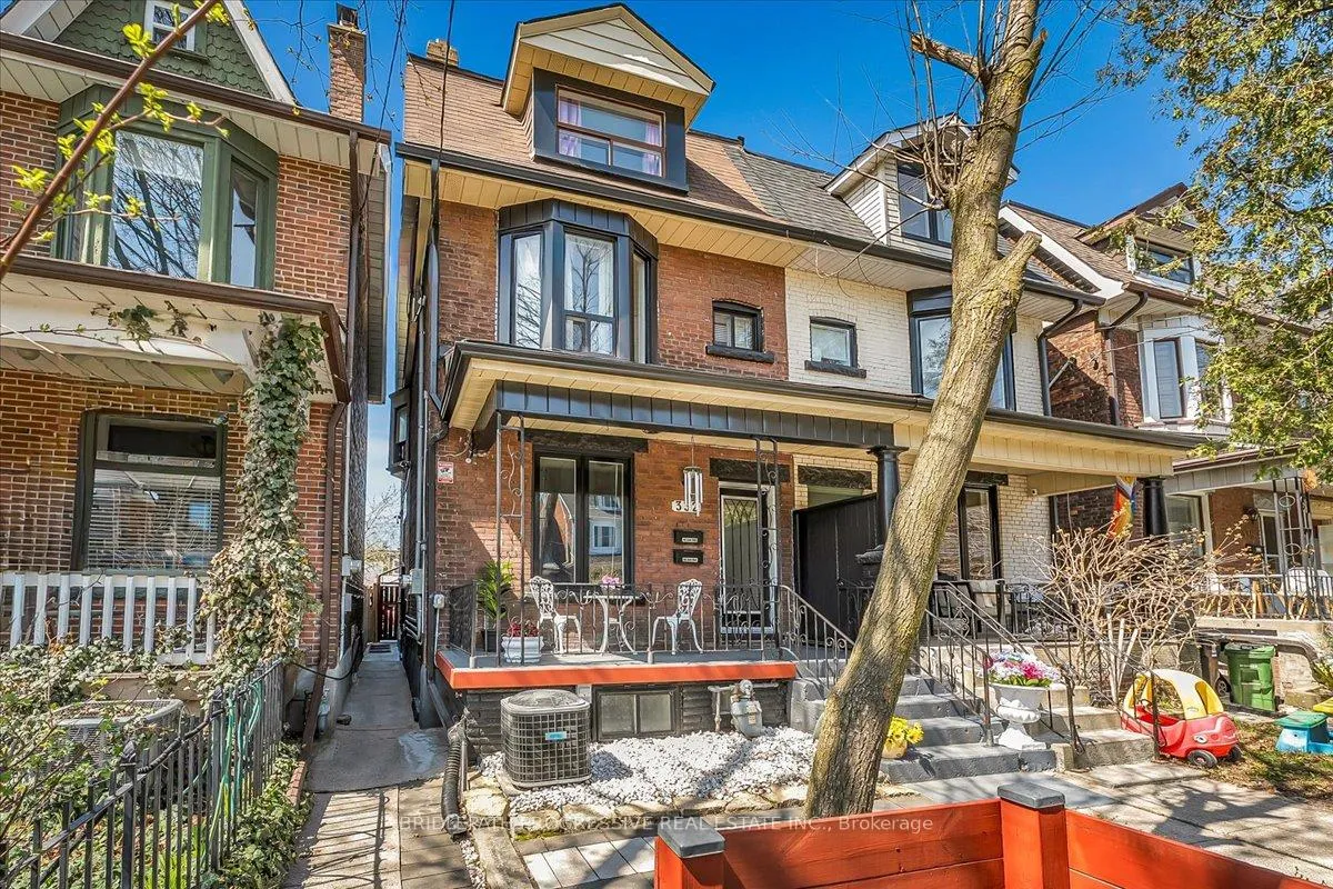 Photo 2 of 332 Delaware Avenue, Toronto, Dovercourt-Wallace Emerson-Junction — HOMEH