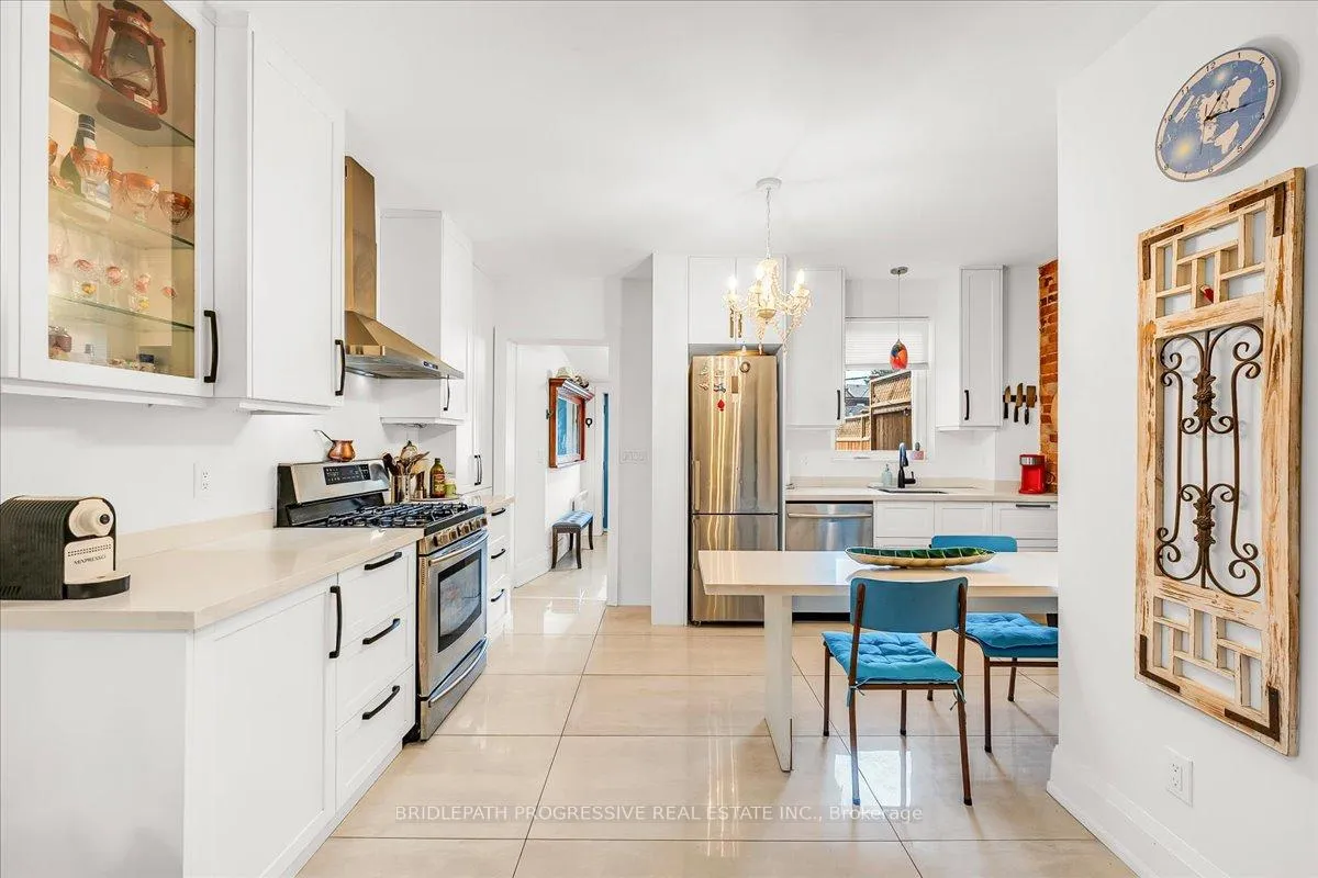 Photo 4 of 332 Delaware Avenue, Toronto, Dovercourt-Wallace Emerson-Junction — HOMEH