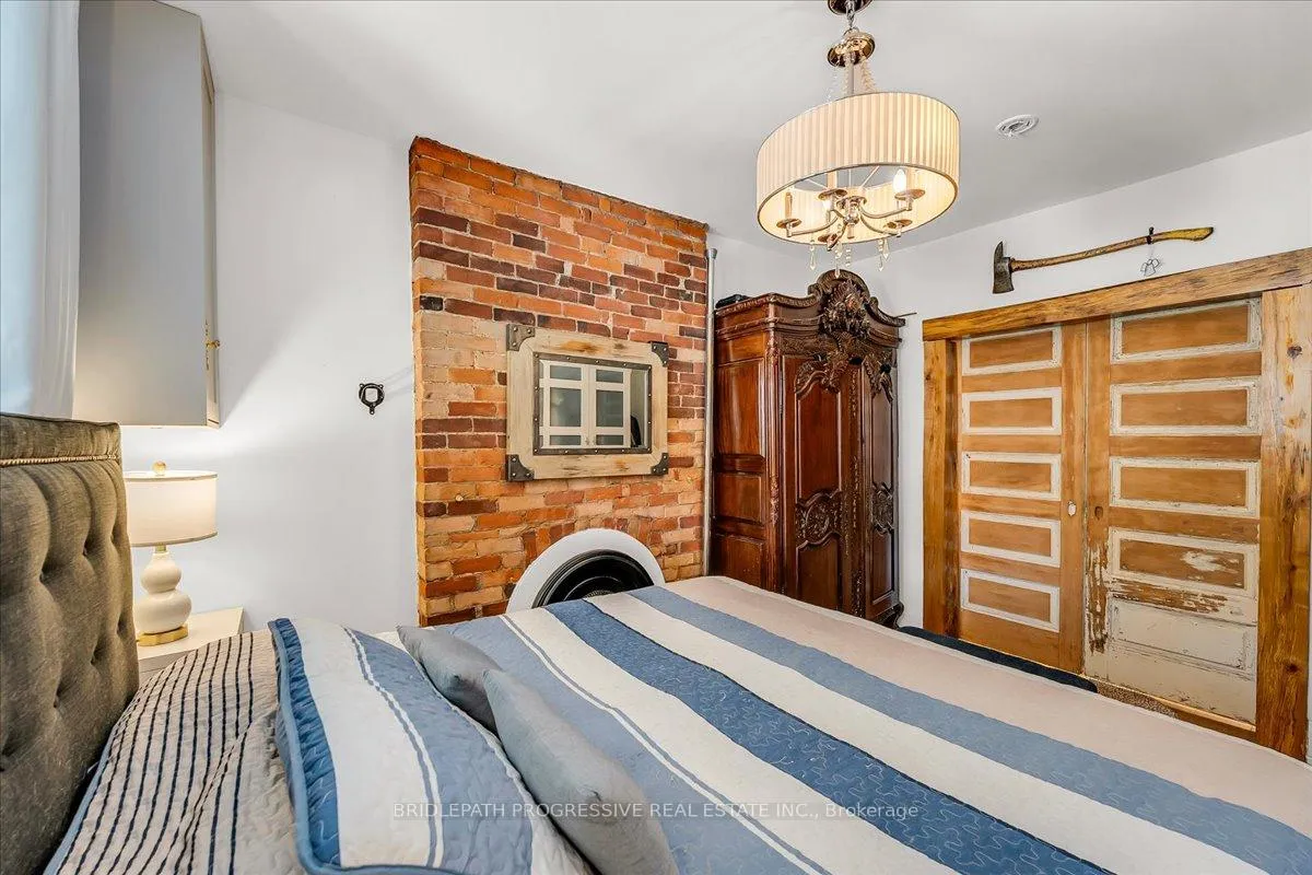 Photo 12 of 332 Delaware Avenue, Toronto, Dovercourt-Wallace Emerson-Junction — HOMEH