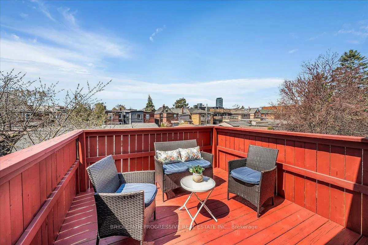 Photo 21 of 332 Delaware Avenue, Toronto, Dovercourt-Wallace Emerson-Junction — HOMEH