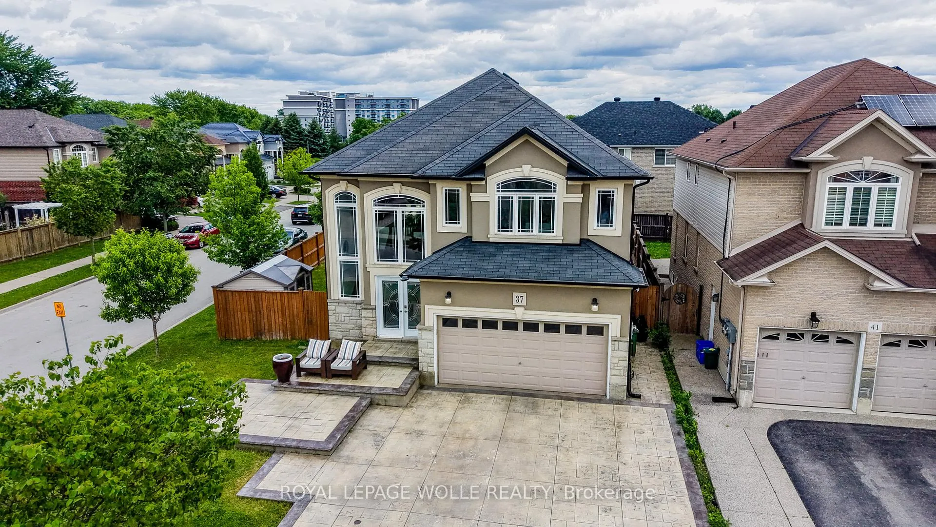 Photo 1 of 37 Davinci Boulevard, Hamilton, Carpenter — HOMEH