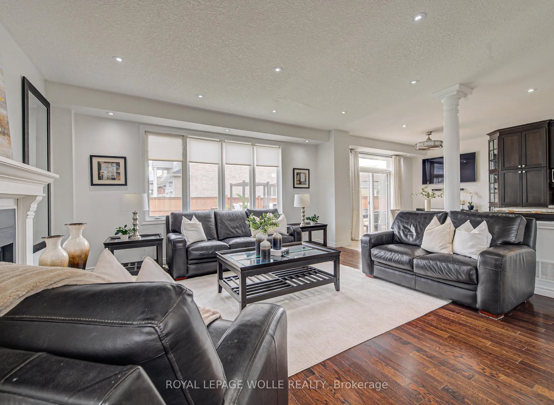 Photo 8 of 37 Davinci Boulevard, Hamilton, Carpenter — HOMEH