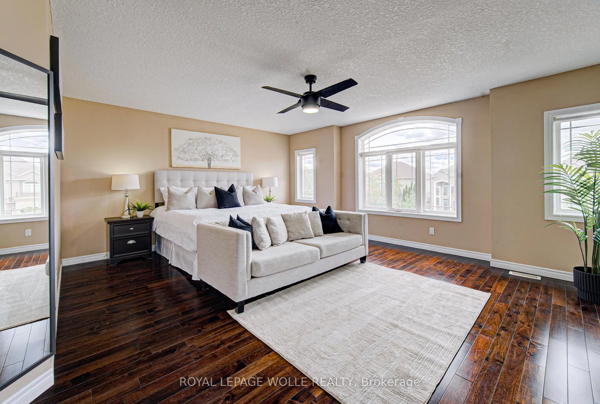 Photo 20 of 37 Davinci Boulevard, Hamilton, Carpenter — HOMEH