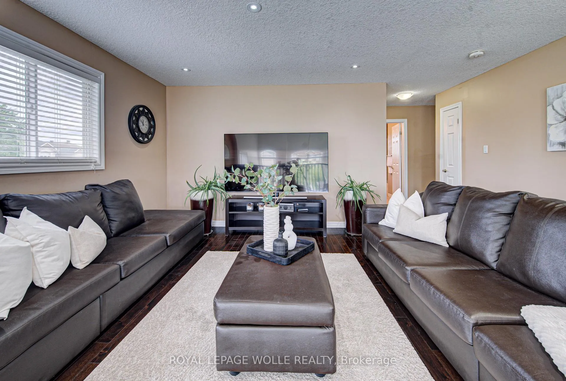 Photo 29 of 37 Davinci Boulevard, Hamilton, Carpenter — HOMEH