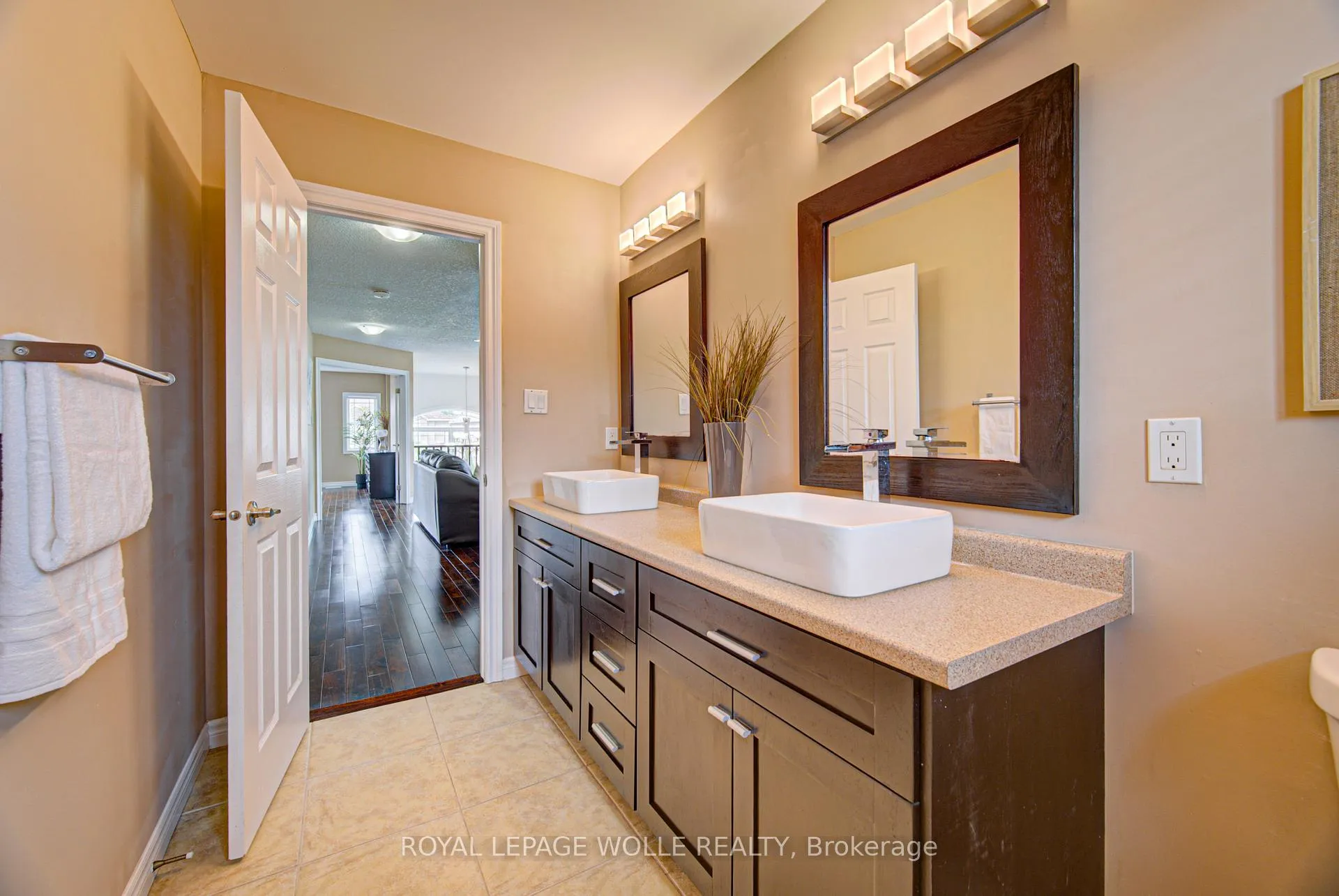 Photo 31 of 37 Davinci Boulevard, Hamilton, Carpenter — HOMEH