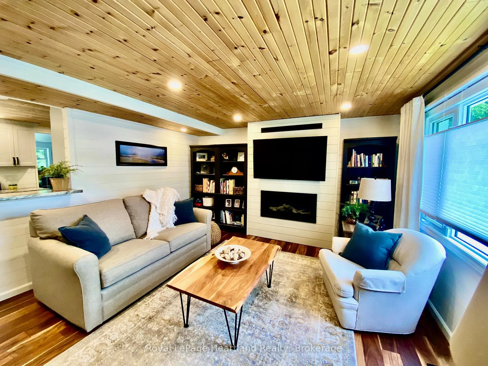 Photo 3 of 206 Chestnut Drive, Central Huron, Goderich — HOMEH