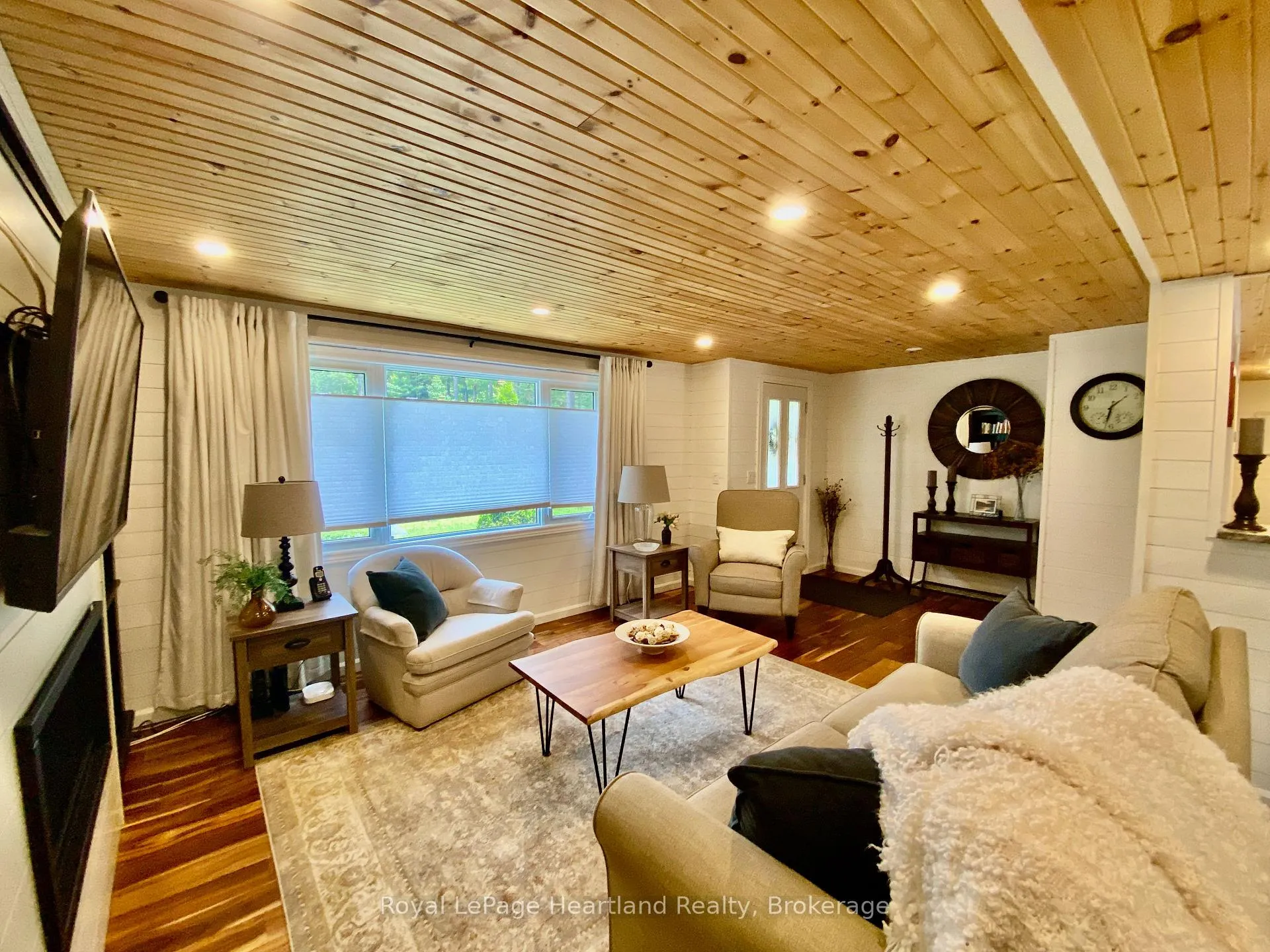 Photo 4 of 206 Chestnut Drive, Central Huron, Goderich — HOMEH