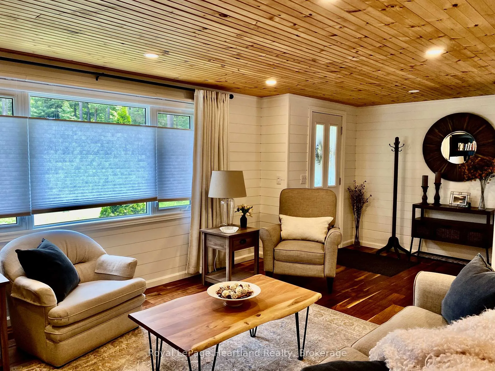 Photo 5 of 206 Chestnut Drive, Central Huron, Goderich — HOMEH