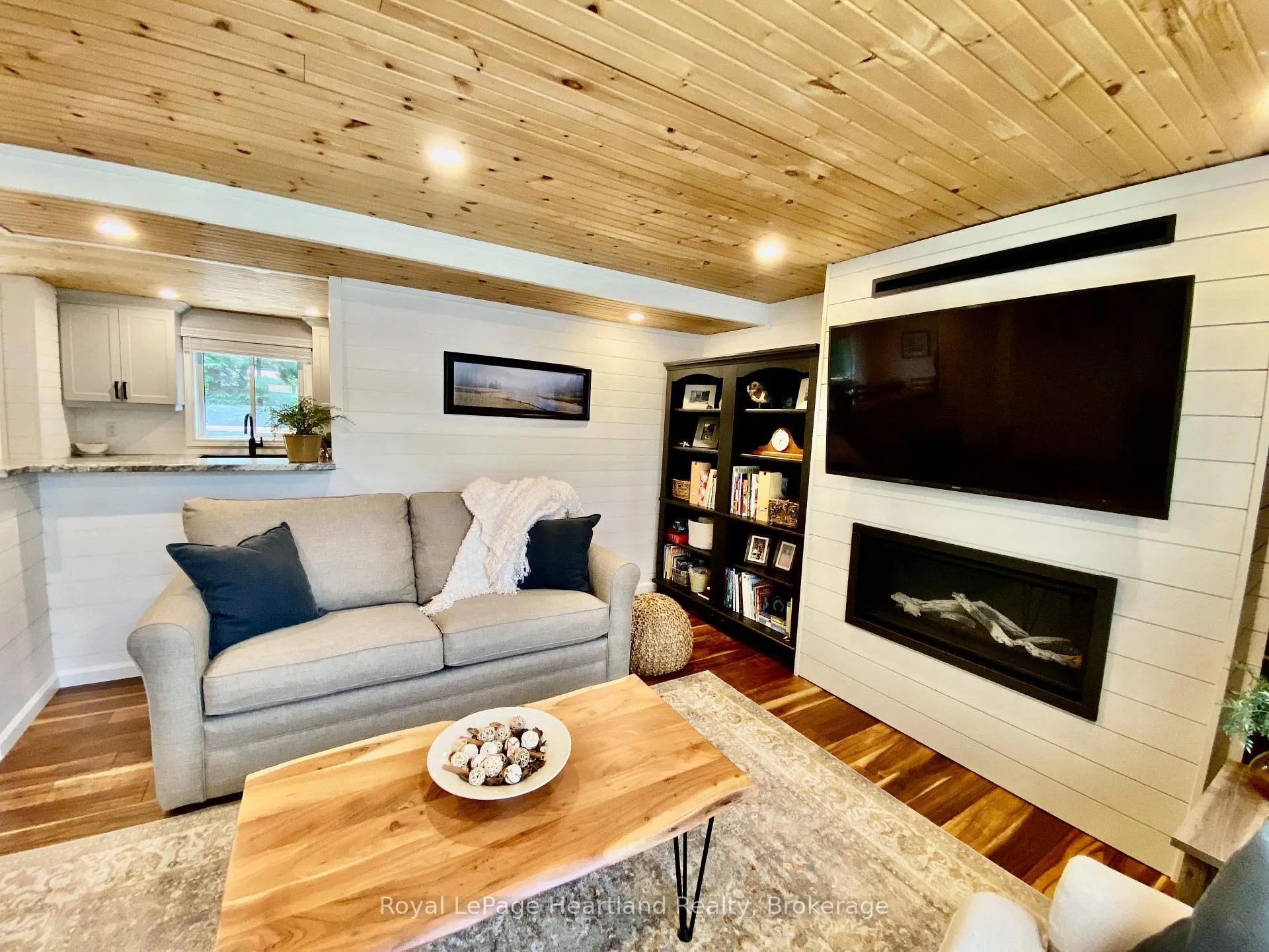 Photo 6 of 206 Chestnut Drive, Central Huron, Goderich — HOMEH