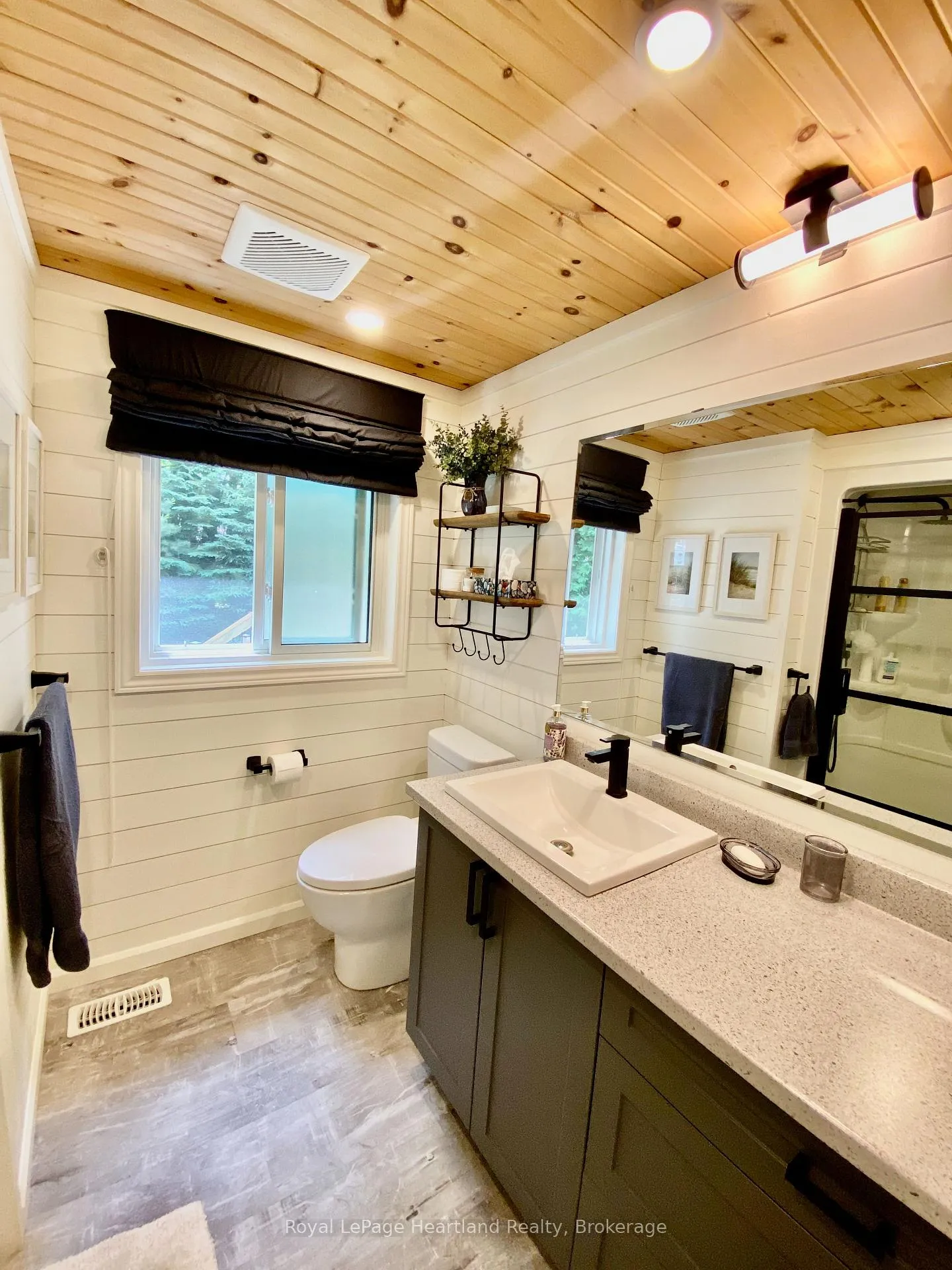 Photo 23 of 206 Chestnut Drive, Central Huron, Goderich — HOMEH