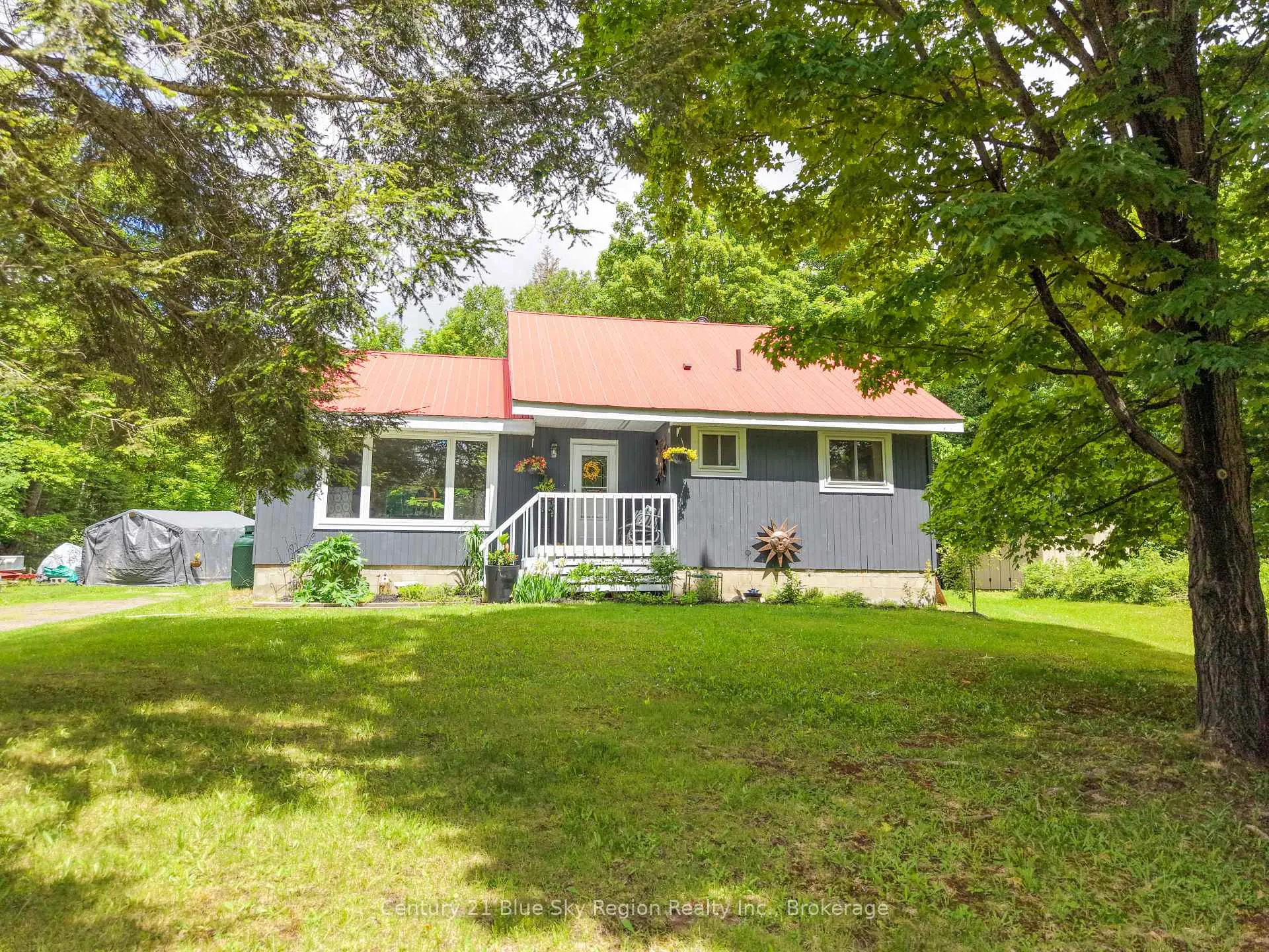 Front of 349 Guillemette Road