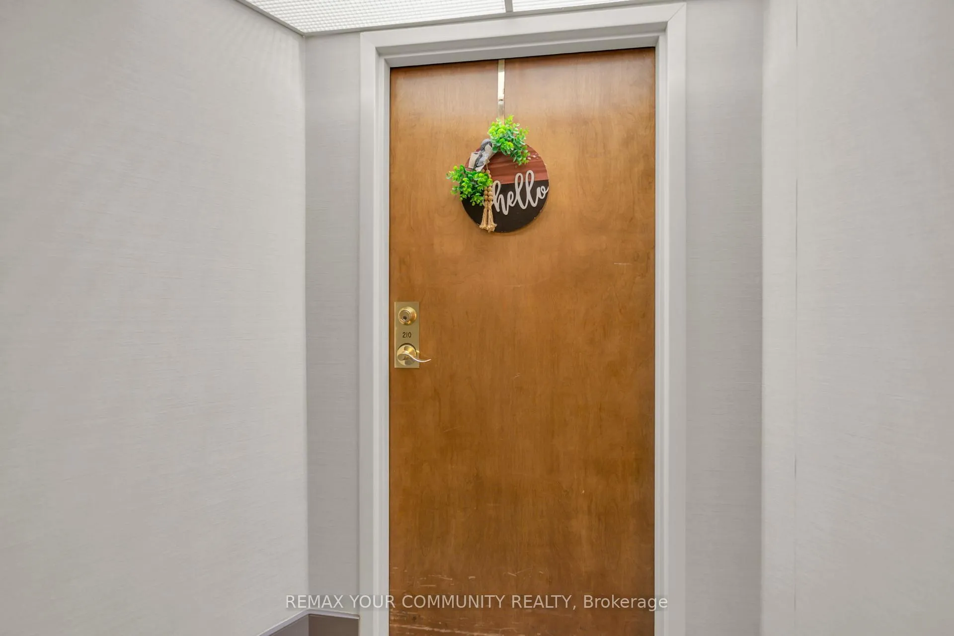 Photo 11 of Unit 210, 111 Grew Boulevard, Georgina, Sutton & Jackson's Point — HOMEH