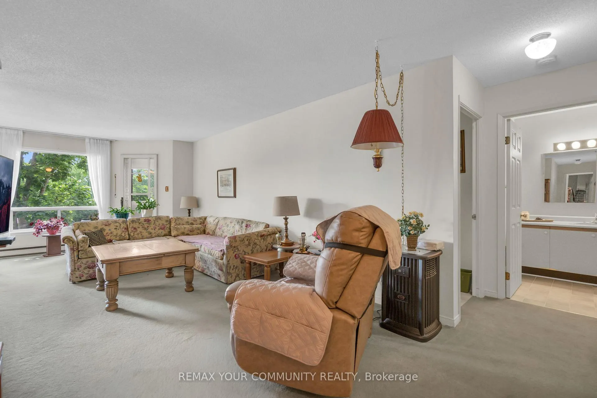 Photo 13 of Unit 210, 111 Grew Boulevard, Georgina, Sutton & Jackson's Point — HOMEH