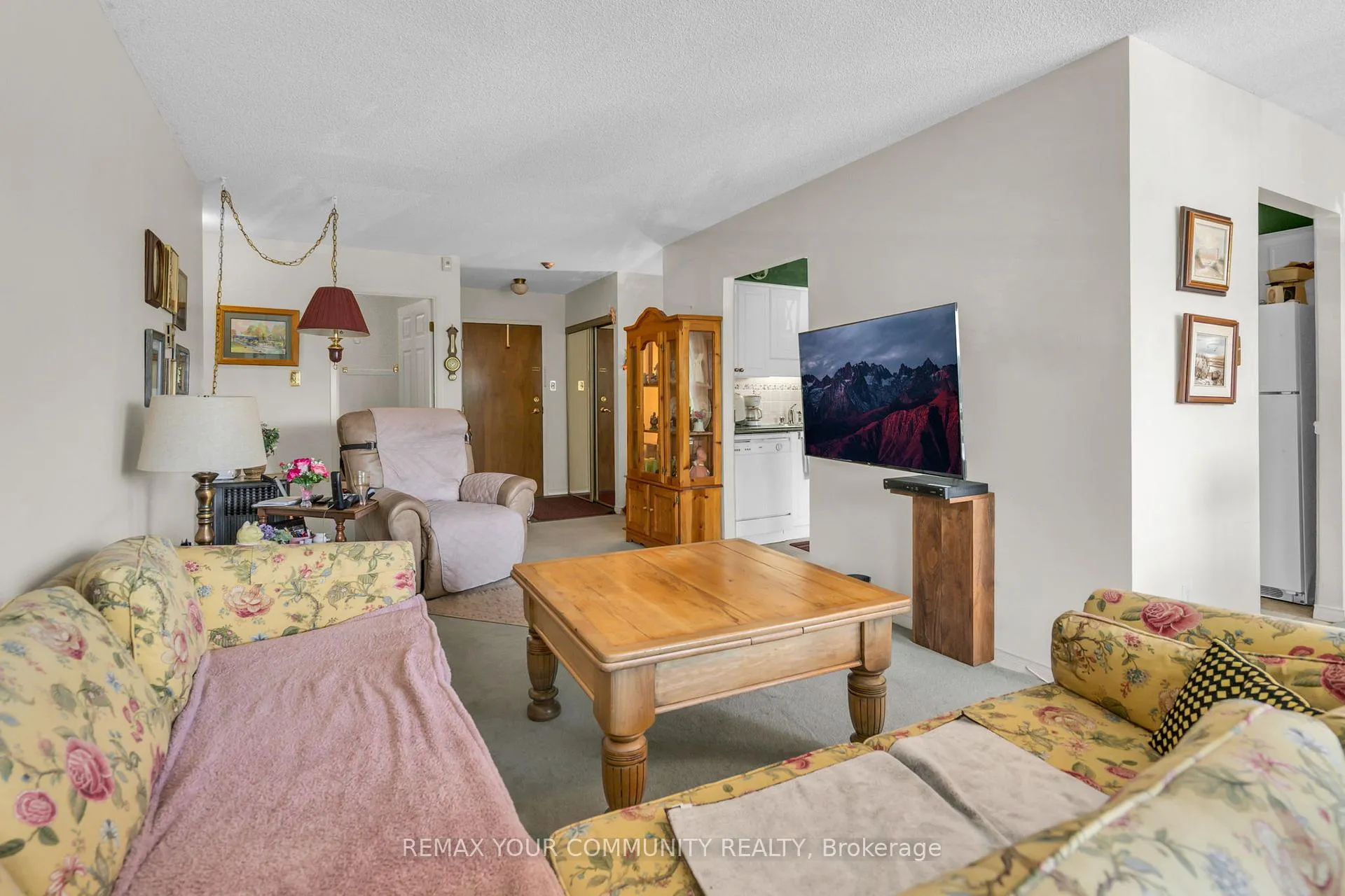 Photo 18 of Unit 210, 111 Grew Boulevard, Georgina, Sutton & Jackson's Point — HOMEH