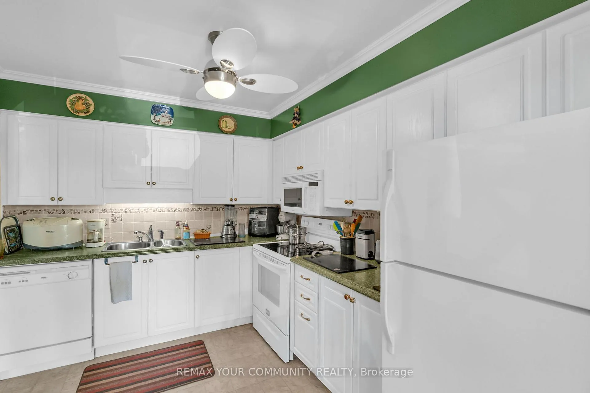 Photo 23 of Unit 210, 111 Grew Boulevard, Georgina, Sutton & Jackson's Point — HOMEH