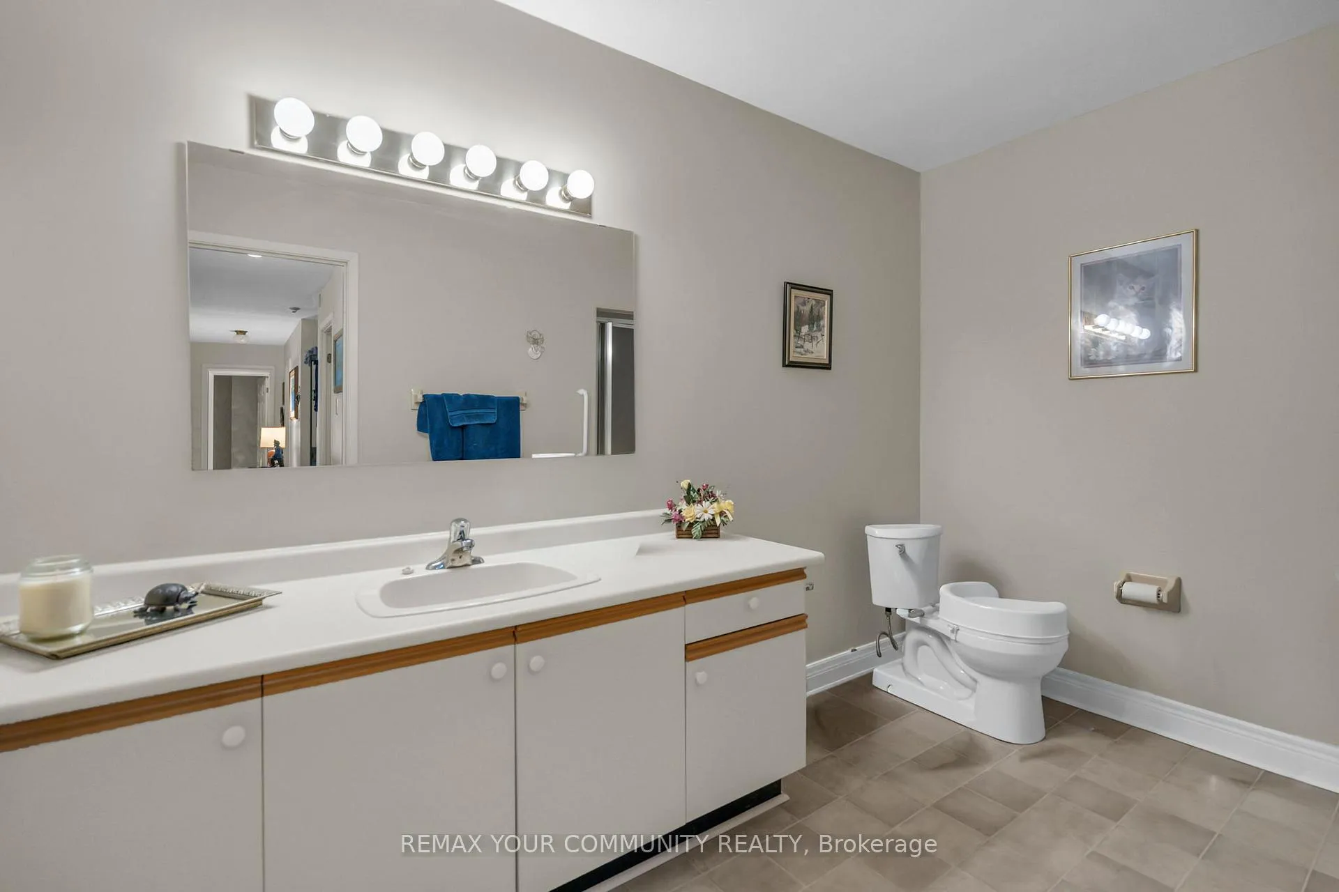Photo 36 of Unit 210, 111 Grew Boulevard, Georgina, Sutton & Jackson's Point — HOMEH